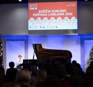 16/38 Občinstvo Božičnega koncerta Festivala Ljubljana 2023